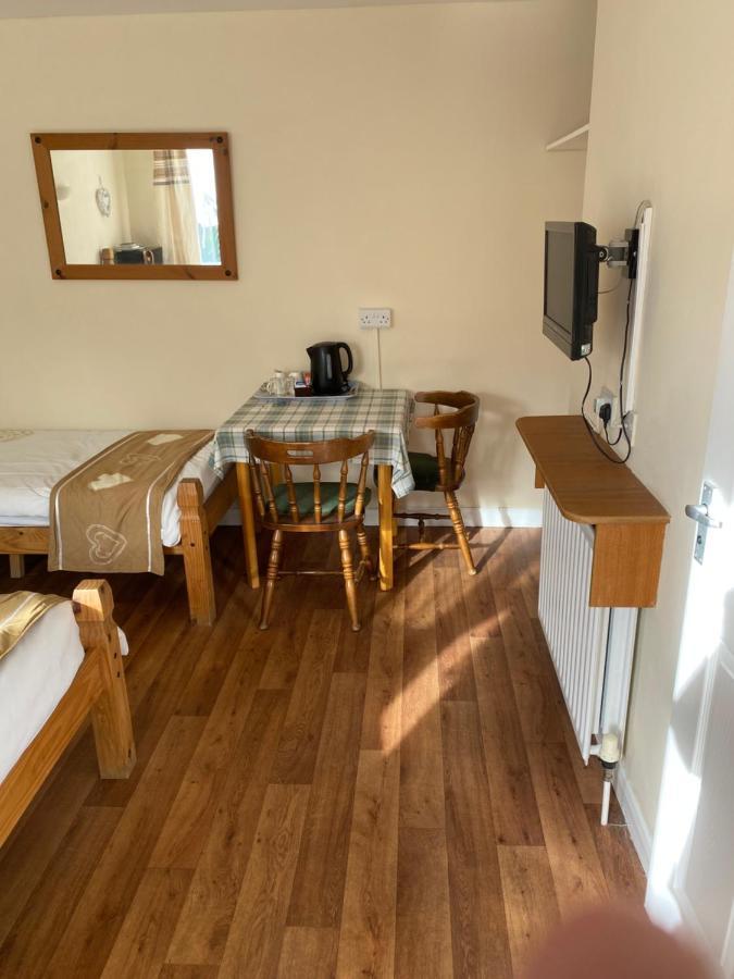 Clarendon Lodge - Accommodation Only スケッグネス エクステリア 写真