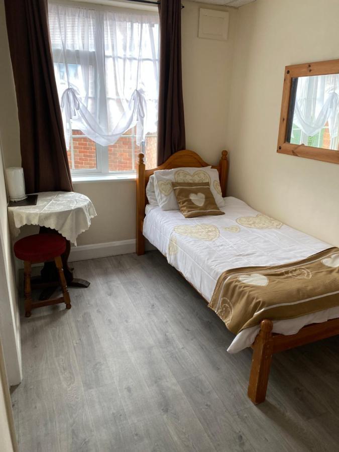 Clarendon Lodge - Accommodation Only スケッグネス エクステリア 写真